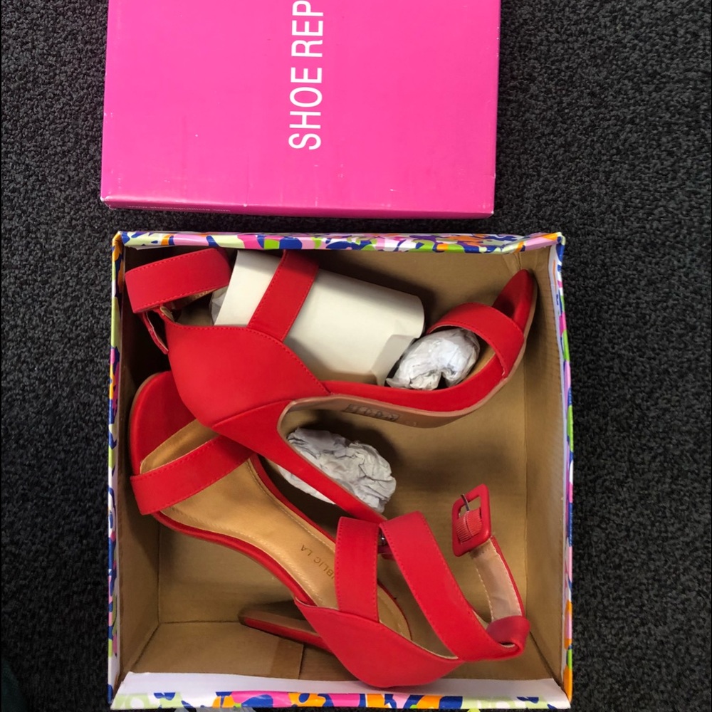 Shoe Republica NWT red stiletto heels - Picture 2 of 6